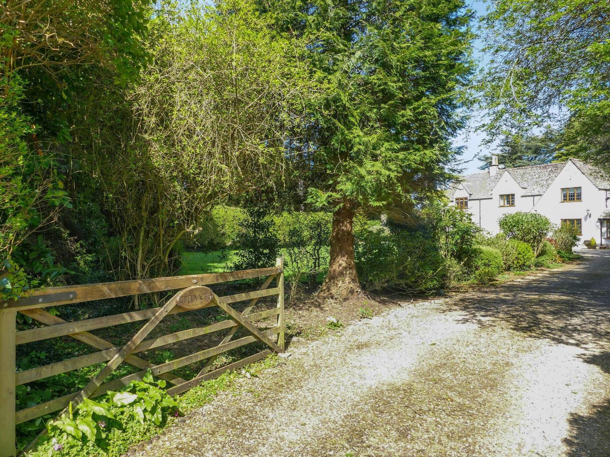 Holiday home Treetops Woodchester